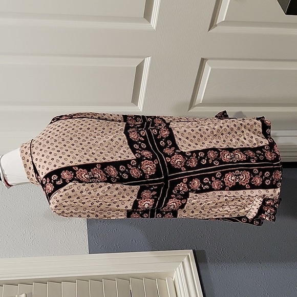 Free People Floral Bohemian Top.36 - Picture 5 of 7